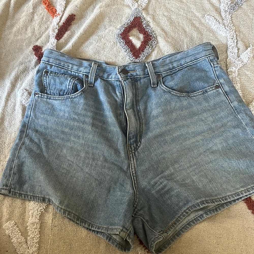 Levi’s high loose shorts